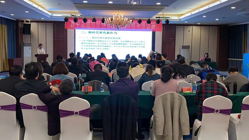 线上与线下考研培训费用解析：背后的逻辑与选择